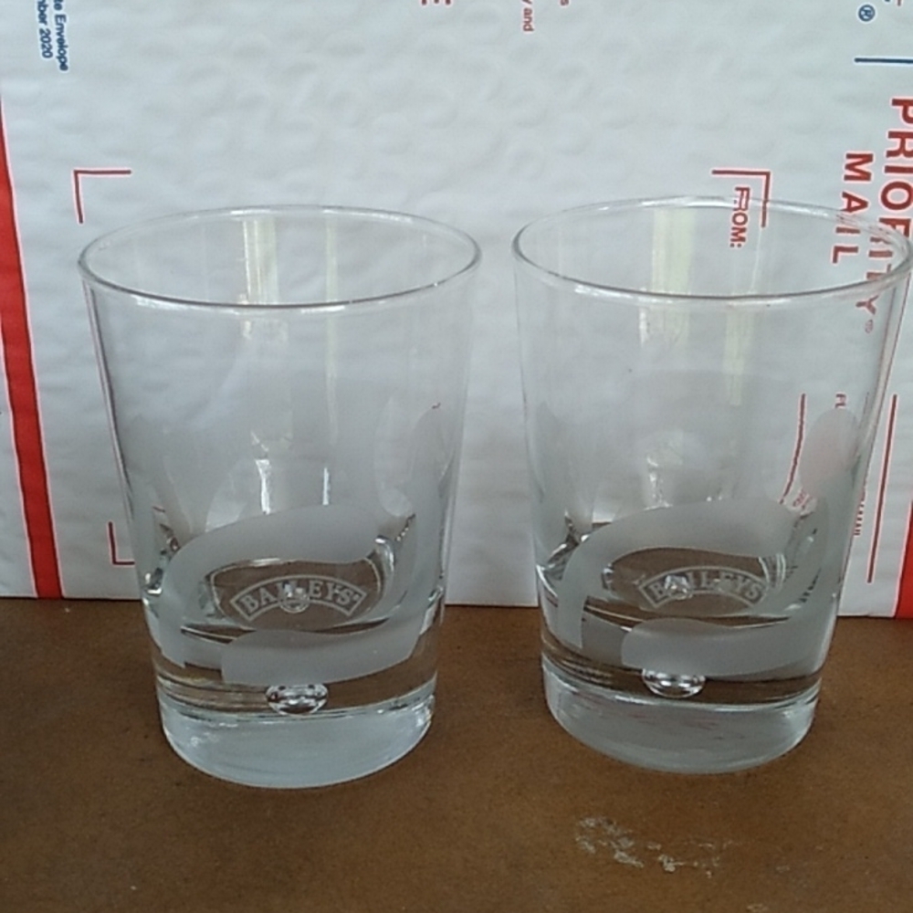 Baileys Irish Cream low ball heavy bubble btm tumbler barware glasses